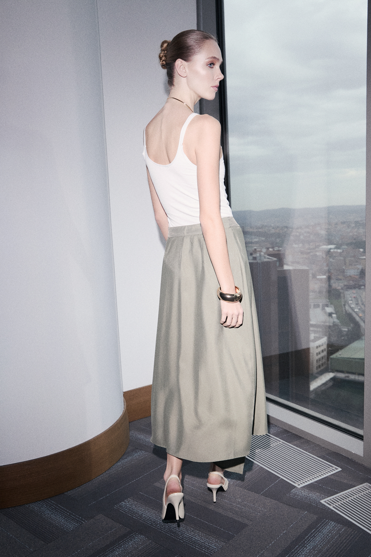 Trendyolmilla  Limited Edition Haki Asimetrik Modal Midi Etek TWOSS26ET00054 - Görsel 5