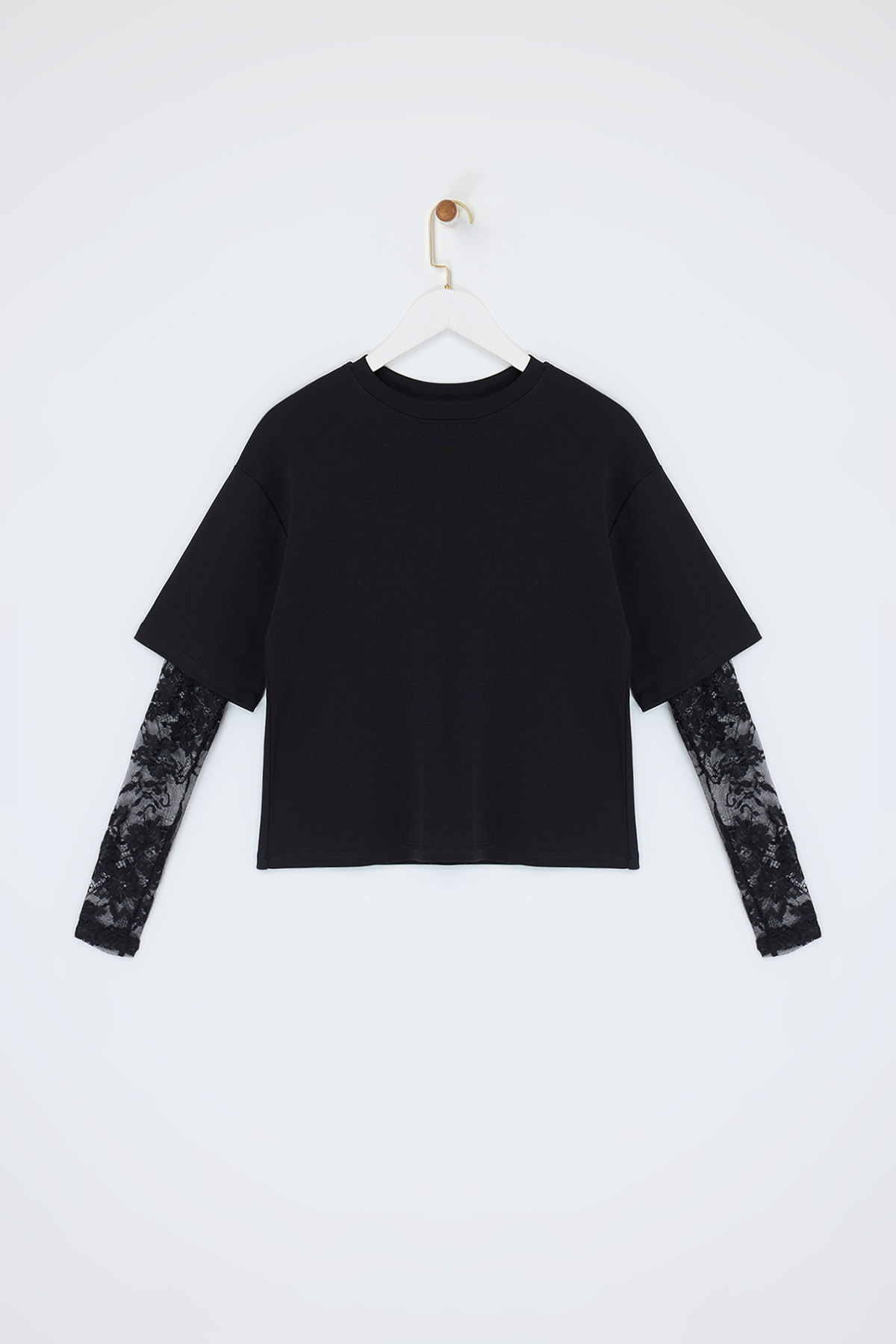 Trendyolmilla  Siyah Dantel Kollu İnterlok T-shirt TDRSS26TS00011 - Görsel 3