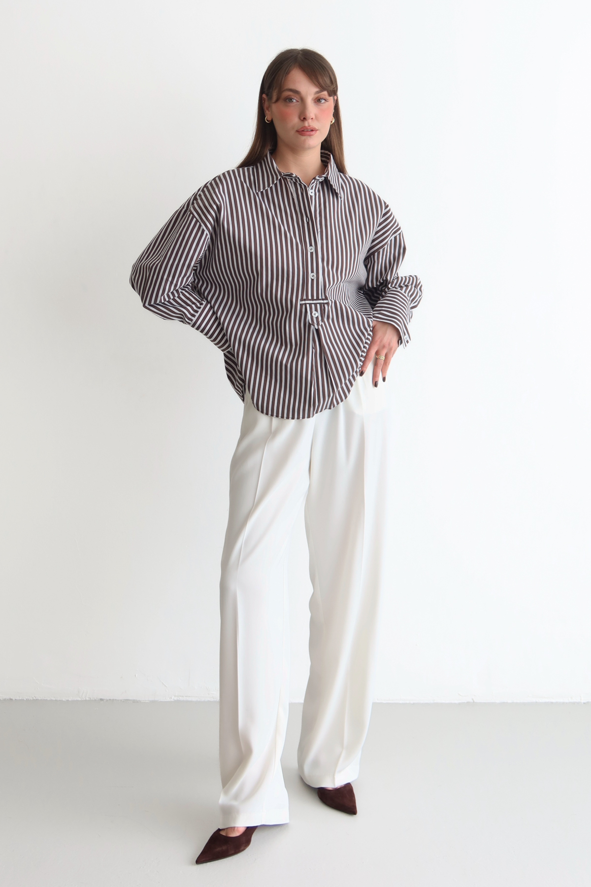 Trendyolmilla  Beyaz Yüksel Bel Geniş Paça Dokuma Pantolon TWOAW26PL00161 - Görsel 3