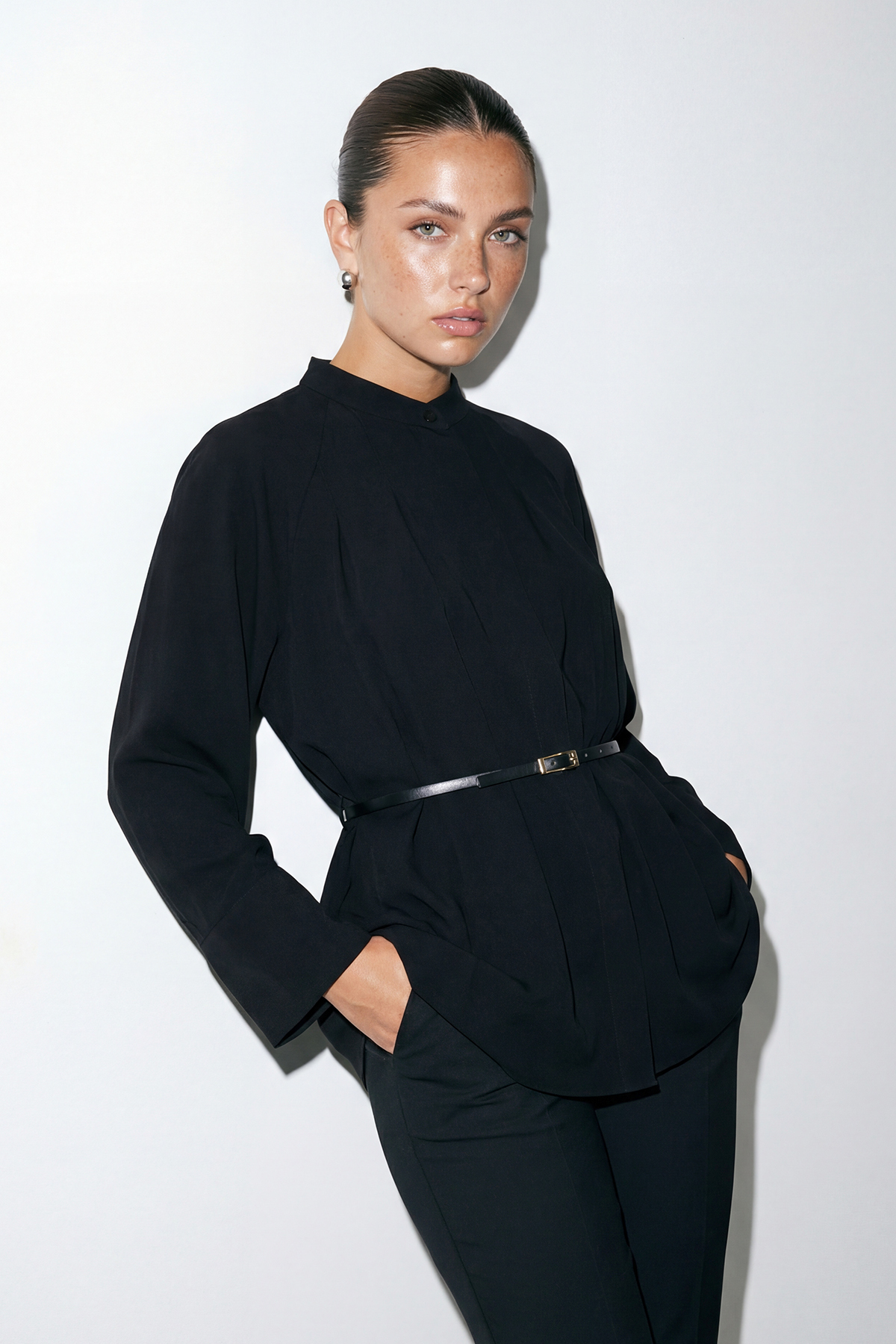 Trendyolmilla  Kemerli Pileli Gömlek - Görsel 2