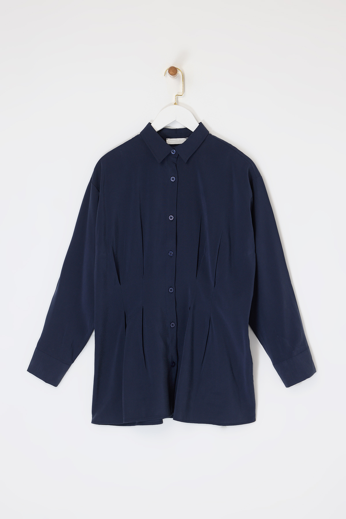 Trendyolmilla  Lacivert Önü Pileli Modal Gömlek TDRSS26GO00010 - Görsel 4