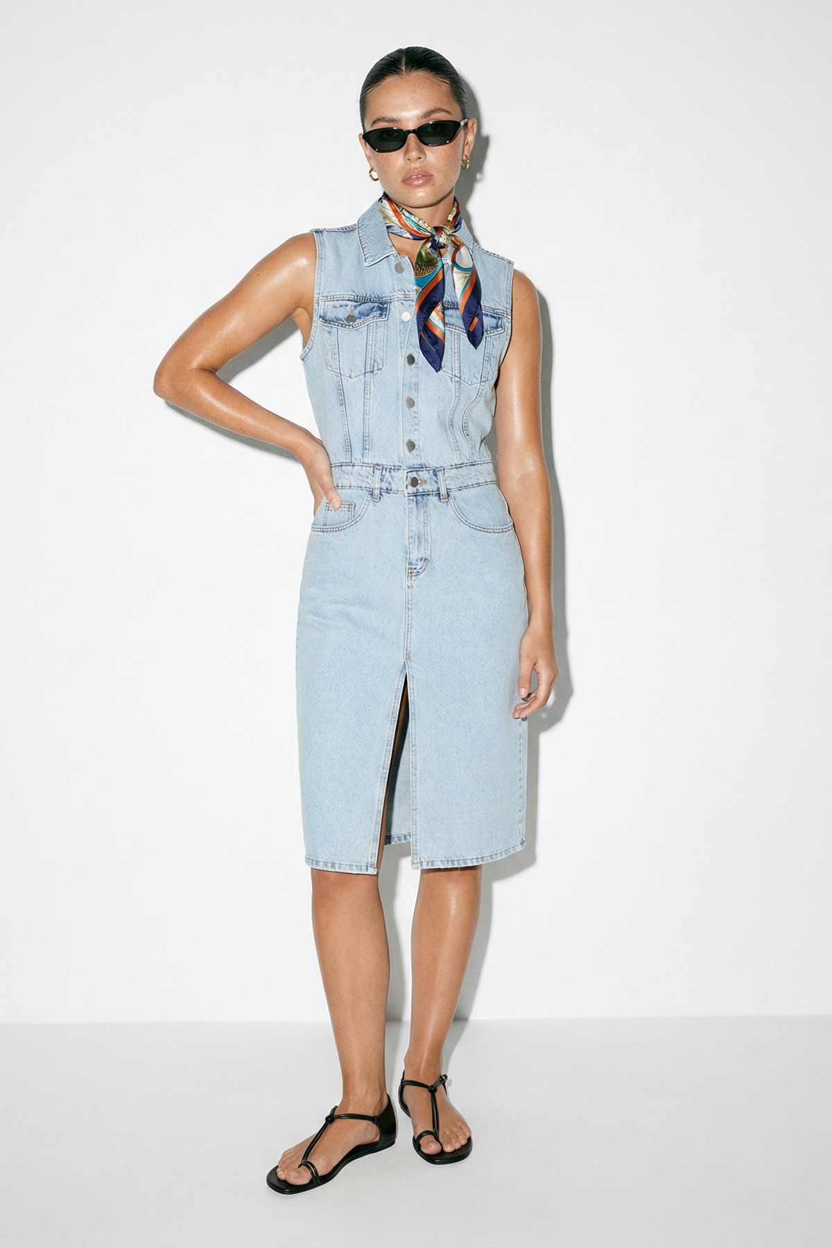 Drop by Trendyolmilla Mavi Kolsuz Yırtmaçlı Elbise TDRSS26EL00011