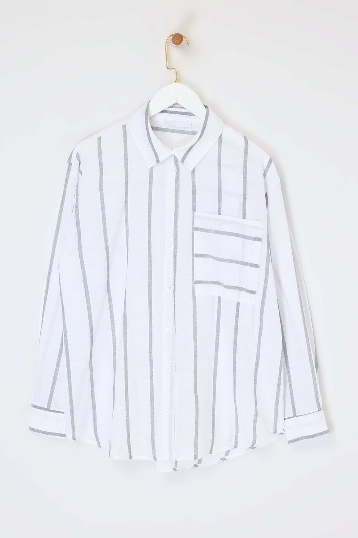 Trendyolmilla  Beyaz-Gri Geniş Çizgili Flamlı Pamuk Gömlek TDRSS26GO00006 - Görsel 4