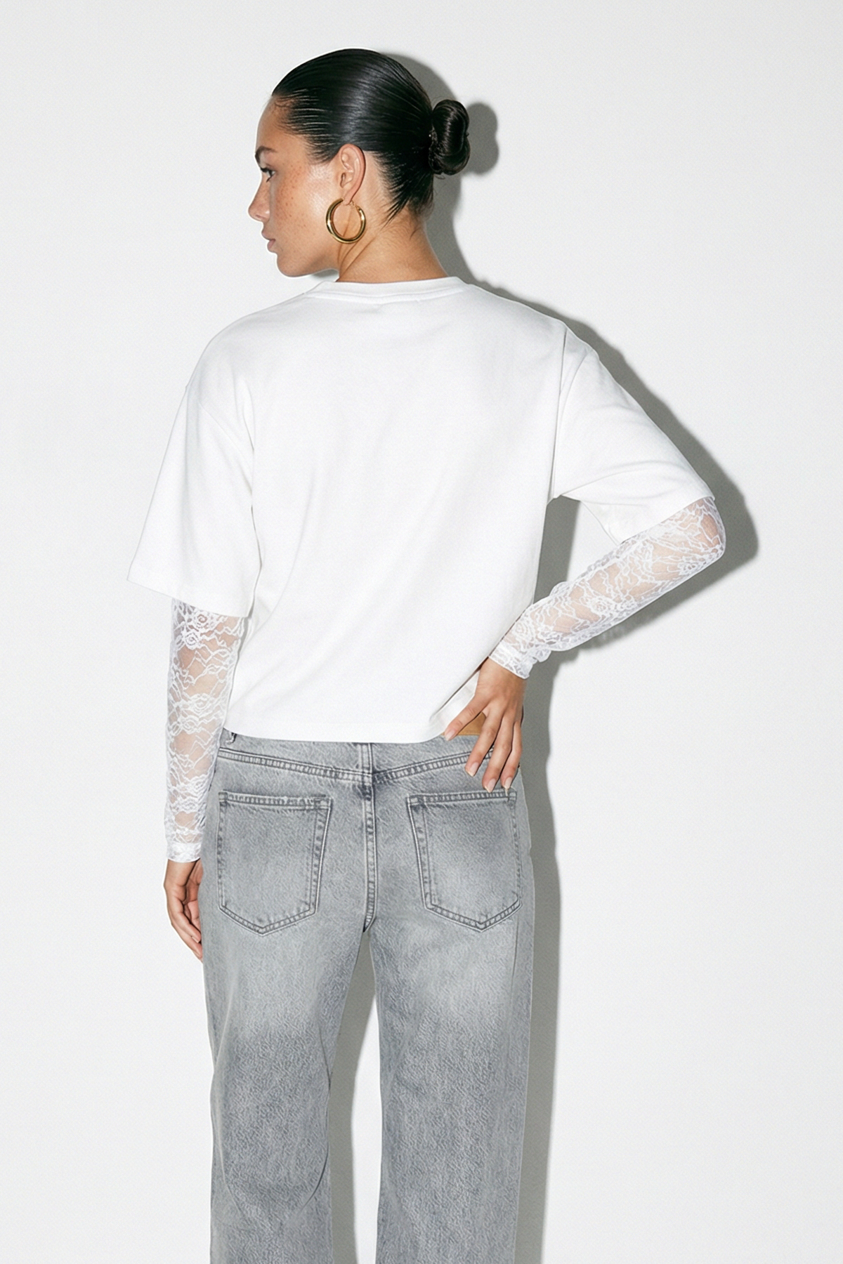 Trendyolmilla  Beyaz Dantel Kollu İnterlok T-shirt TDRSS26TS00011 - Görsel 2