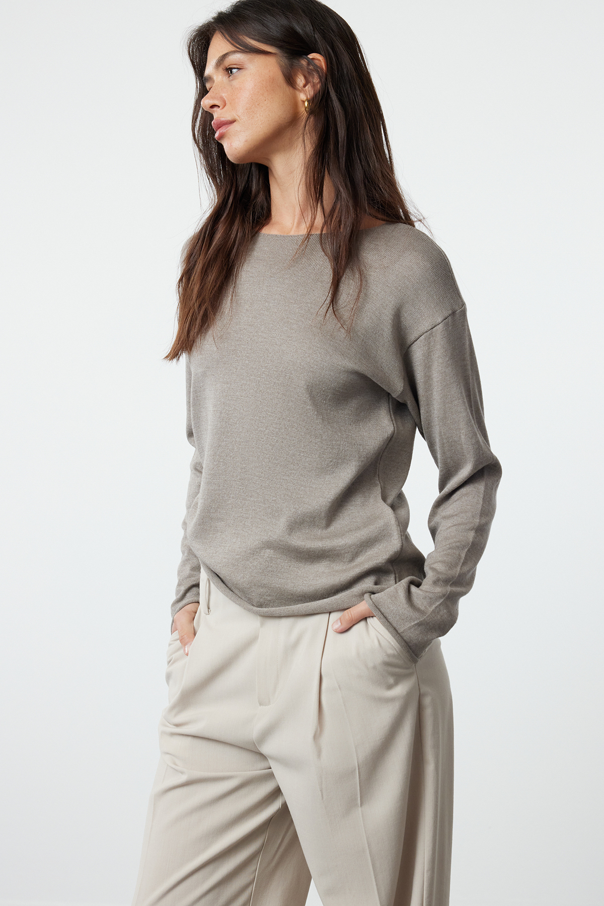 Trendyol Collection Nerz-Baumwollpullover mit U-Boot-Ausschnitt, transparente...