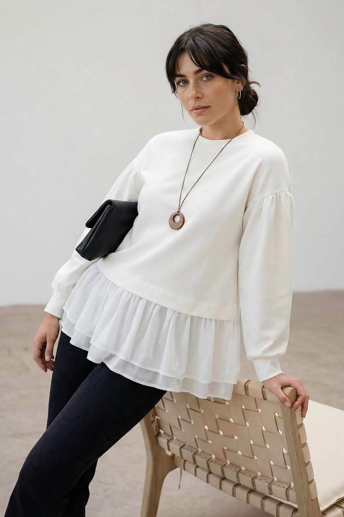 Trendyol Modest Ecru Oversize-Interlock-Rock mit geradem Strickmuster und Rüs...