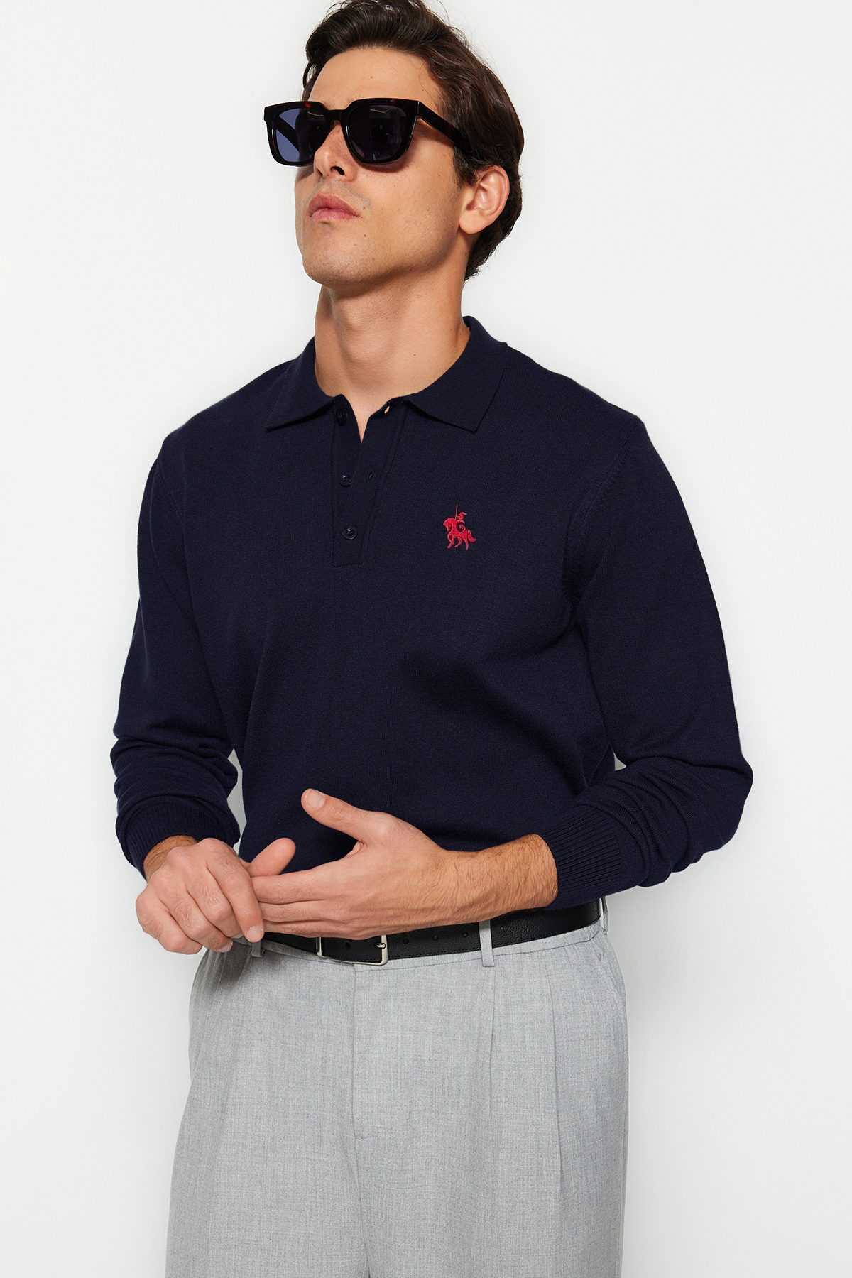 Trendyolmilla Man Lacivert*001 Regular Polo Yaka Nakışlı Kazak TMNAW24KZ00067