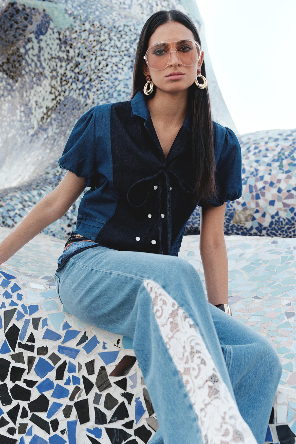 Trendyolmilla Nasiba Hafiz x Trendyol Collection Balon Kollu Renk Bloklu Denim Bluz TWOSS26BZ00423