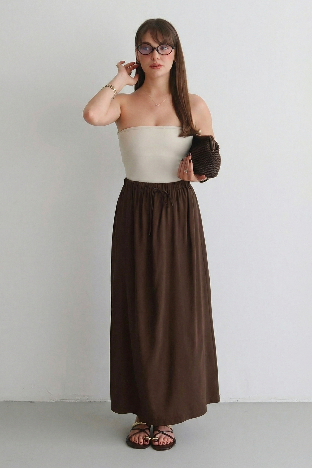 Trendyolmilla  Koyu Kahverengi Modal Beli Lastikli Uzun Maxi Etek TWOSS26ET00082 - Görsel 5