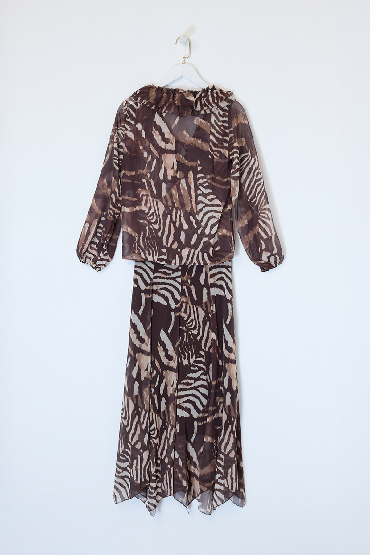 Trendyolmilla  Kahverengi Fırfırlı Bluz Etekli Takım TDRSS26AU00013 - Görsel 2