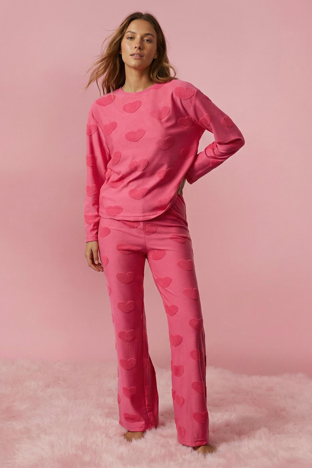 Trendyolmilla Pembe Kalp Patchli Örme Pijama Takımı THMAW25PT00086