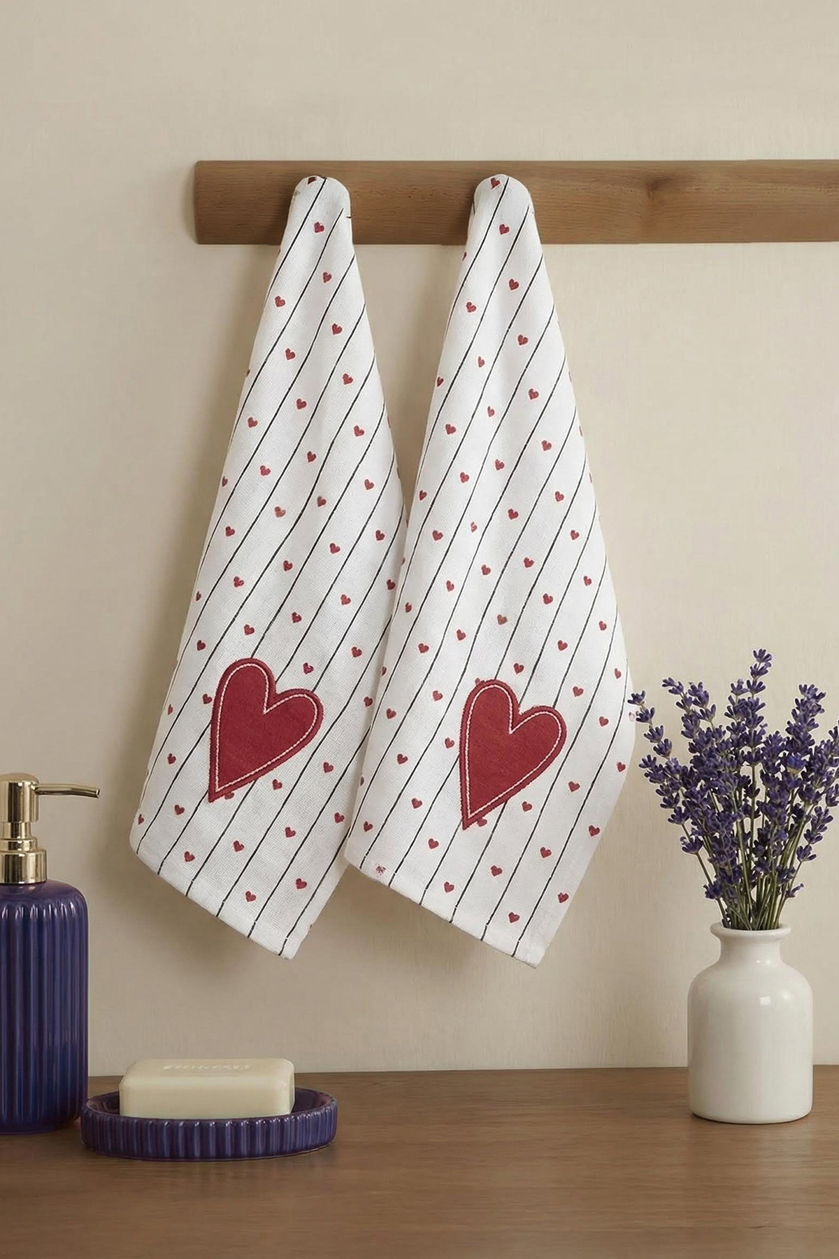 Trendyol Home 2-Piece Heart Patterned Hand/Guest Towel Tphss26Hvl00006
