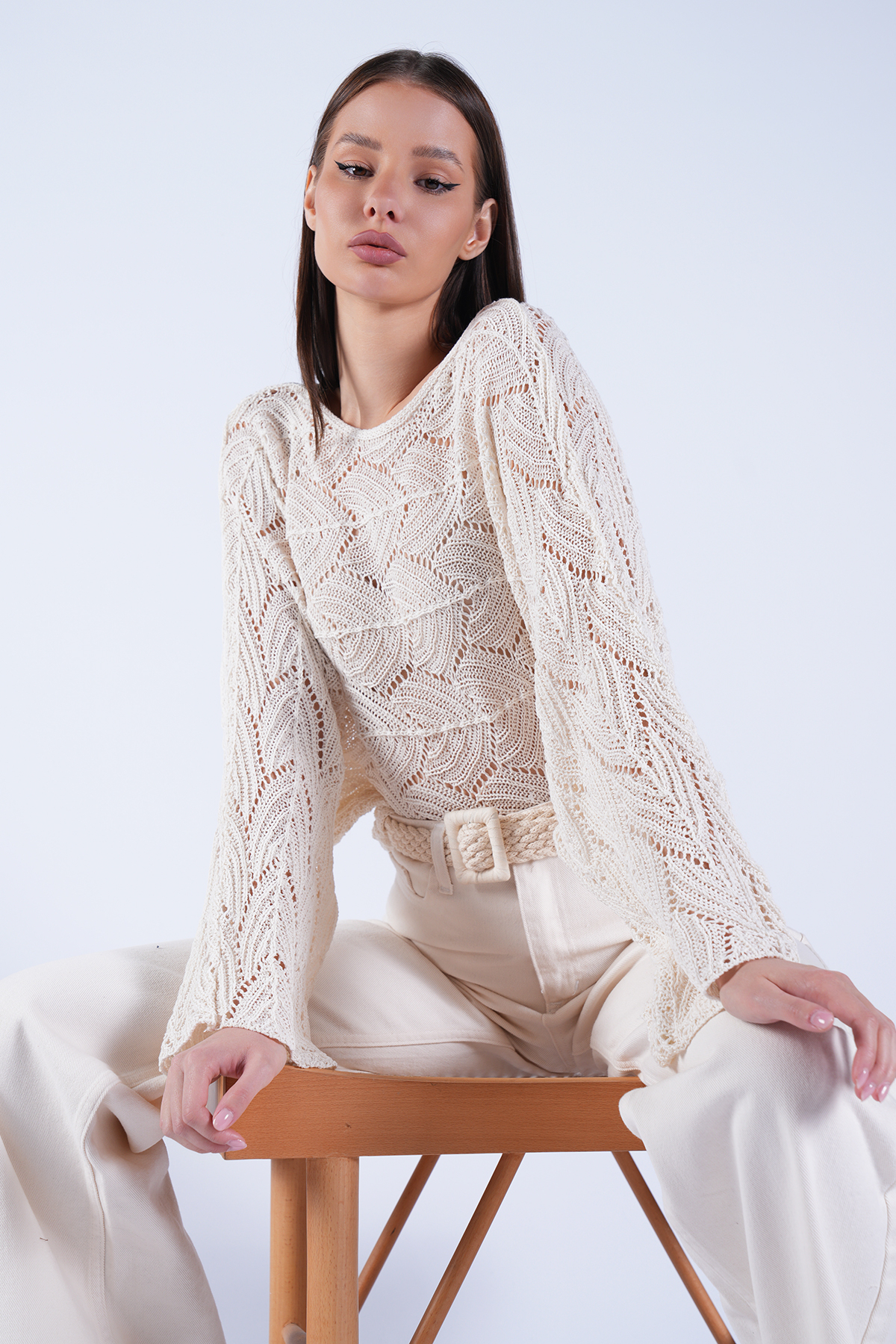 Trend Alaçatı Stili  Vanilya Kayık Yaka Yaprak Desenli Salaş Crop Triko Bluz ALC-X15111 - Görsel 5