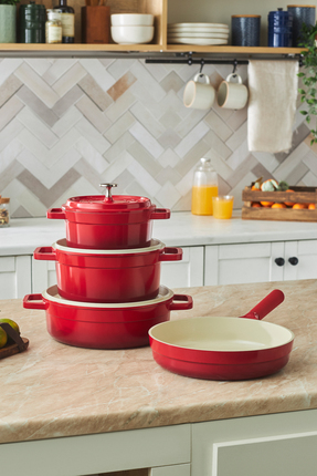 Karaca Swiss Crystal Neocast 7 Parça Döküm Tencere ve Tava Seti Kırmızı - 2 A...