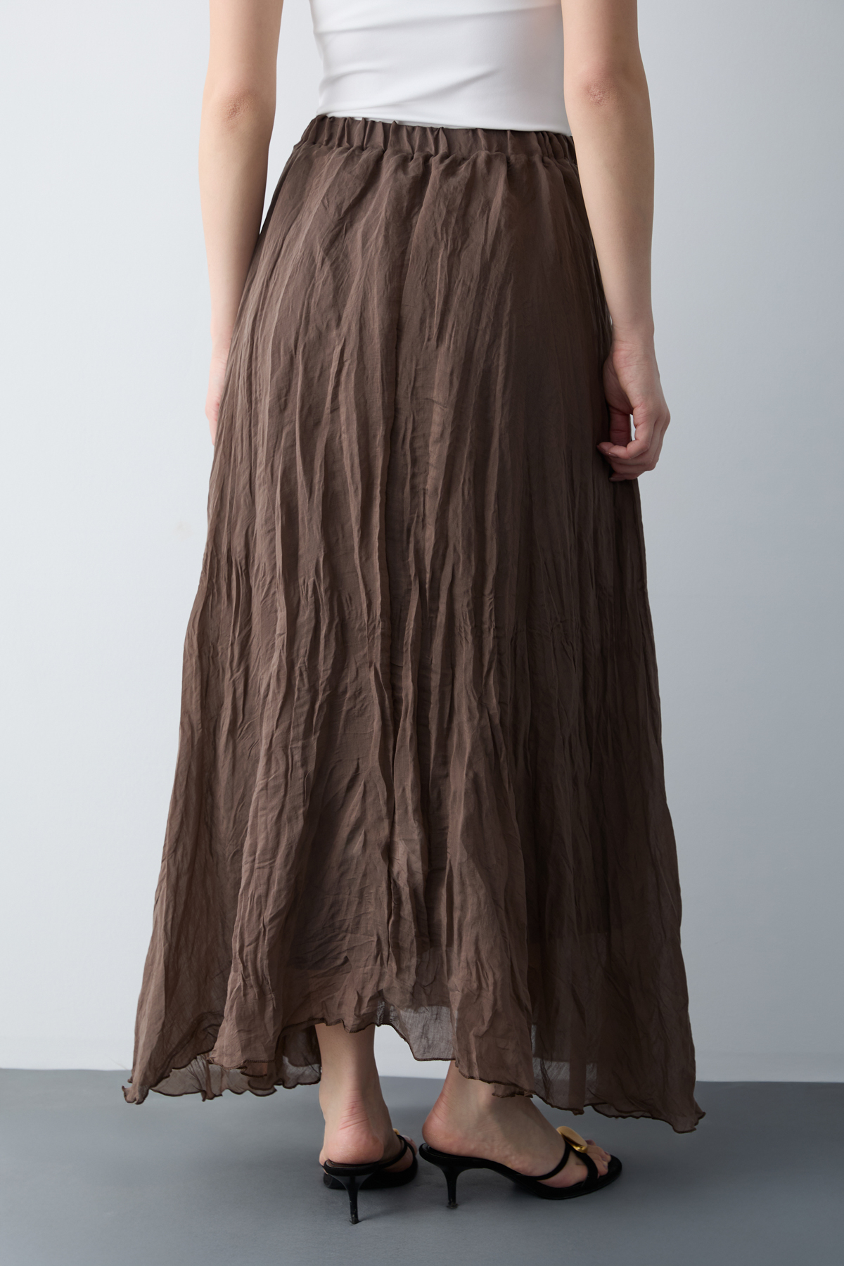 Trendyolmilla  Kahverengi Buruşuk Astarlı Maxi Asimetrik Etek TWOSS26ET00160 - Görsel 5