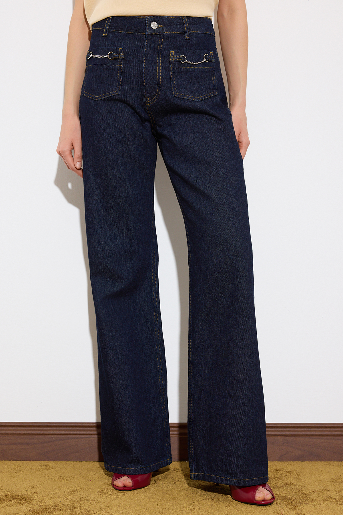 Trendyolmilla  Limited Edition Koyu Mavi DÖKÜMLÜ Cep Detaylı Yüksek Bel %100 Pamuk Wide Leg Jeans TWOSS26JE00028 - Görsel 8