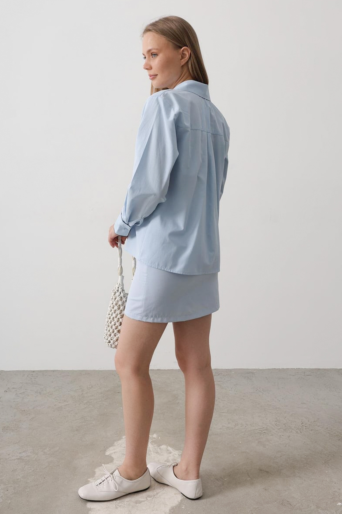 Trendyolmilla  Mavi Nakış Detaylı Gömlek Kruvaze Etek Dokuma Alt - Üst Takım TWOSS26AU00125 - Görsel 6