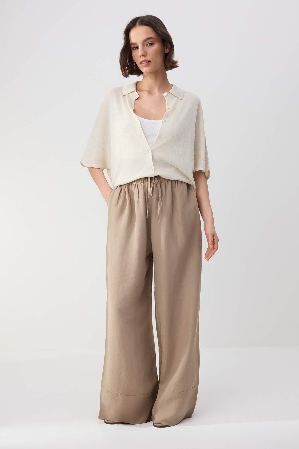 Trendyolmilla  Wardrobe Essentials Vizon Keten İçerikli Geniş Paça Beli Lastikli Pantolon TWOSS25PL00124