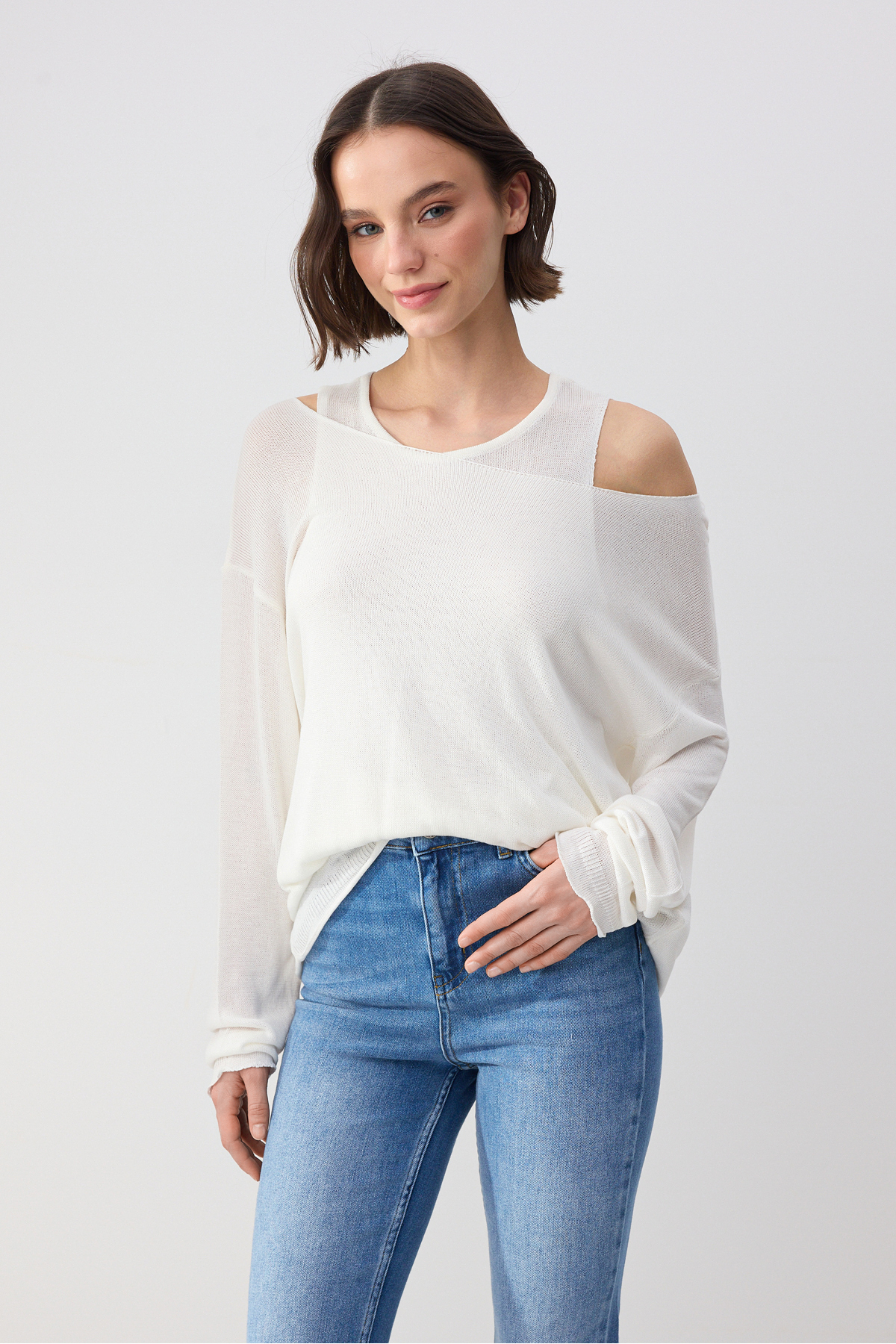 Trendyolmilla  Wardrobe Essentials Ekru Kayık Yaka Oversize 2'li Atlet-Bluz Triko İnce Bluz TWOSS26BZ00283 - Görsel 7