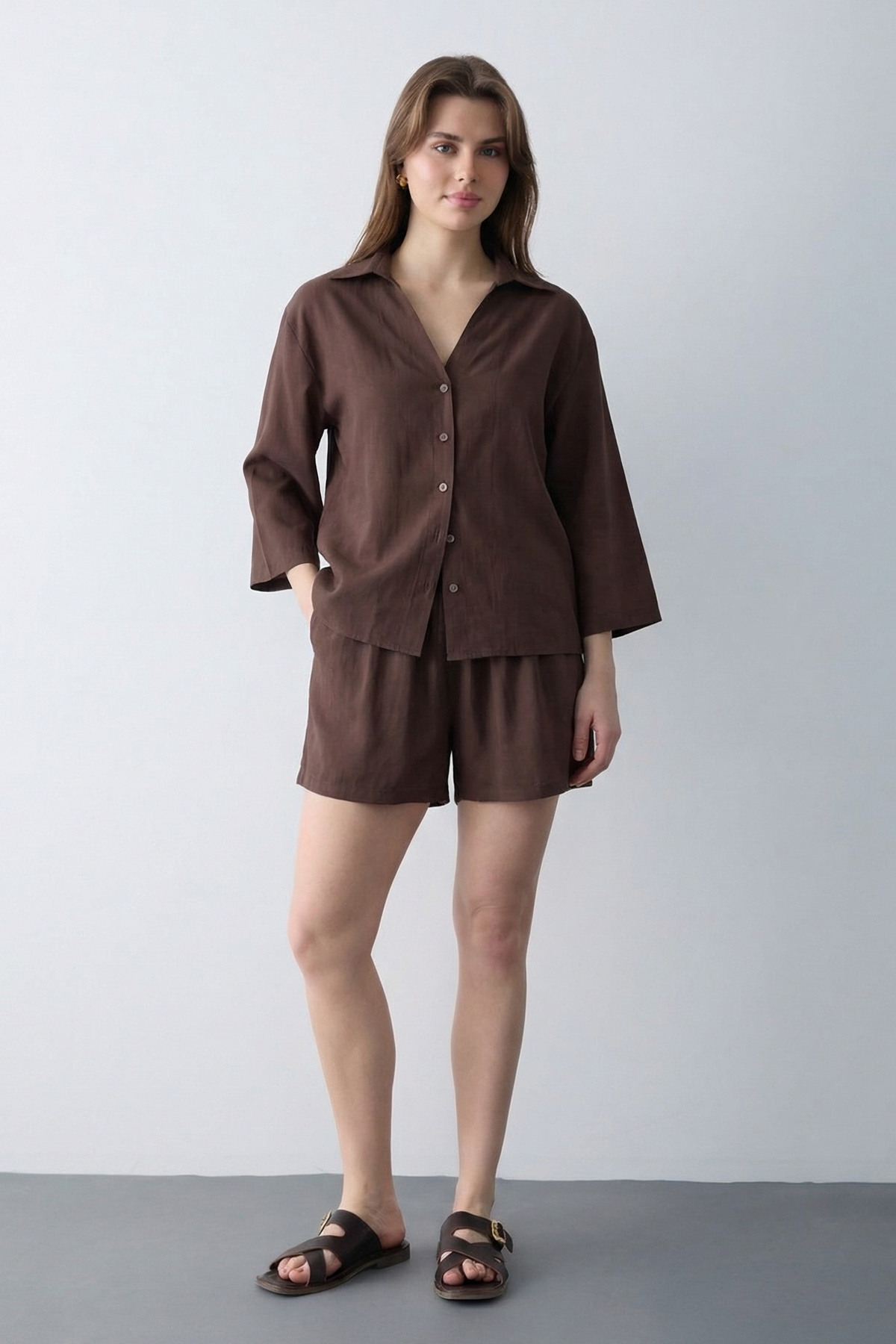 Trendyolmilla  Kahverengi Modal Gömlek Şort Dokuma Alt - Üst Takım TWOSS26AU00073