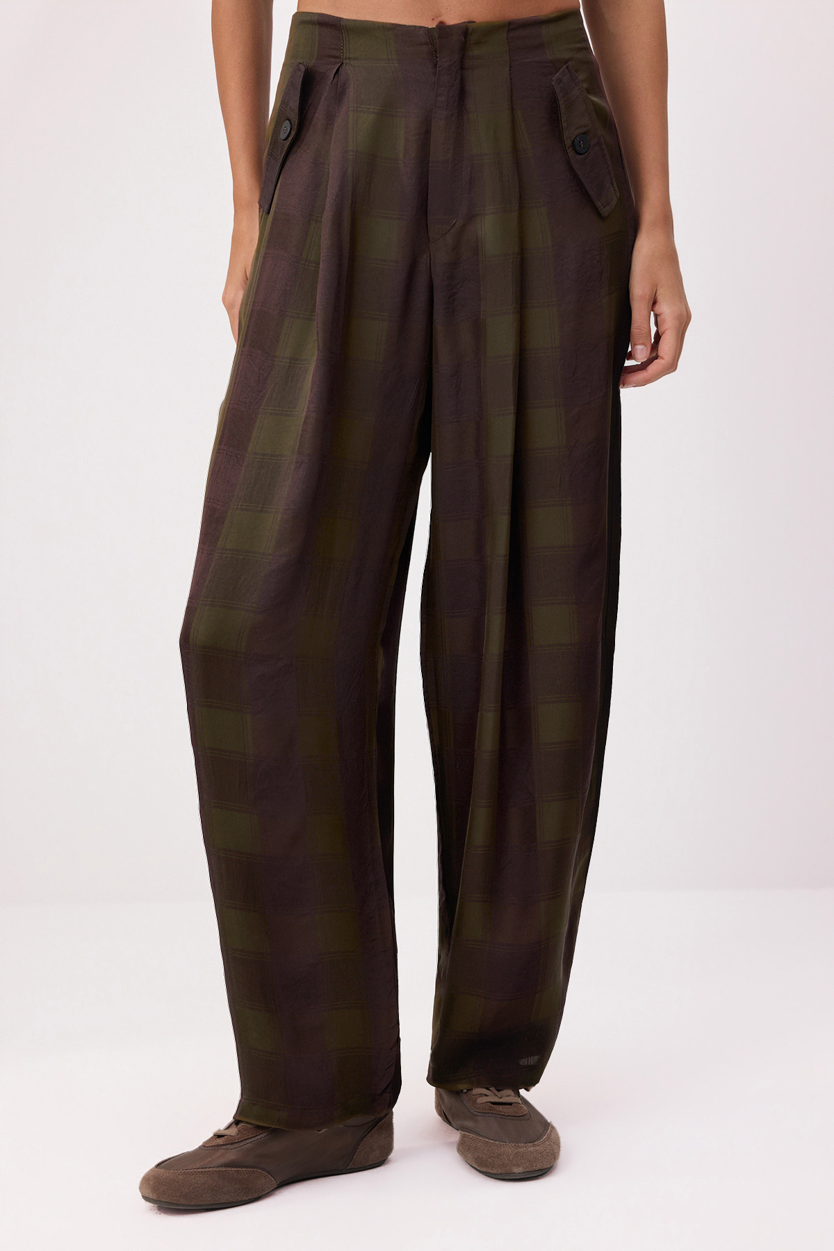 Trendyolmilla  Yeşil Ekoseli Saten Balon Pantolon TWOSS26PL00152 - Görsel 3