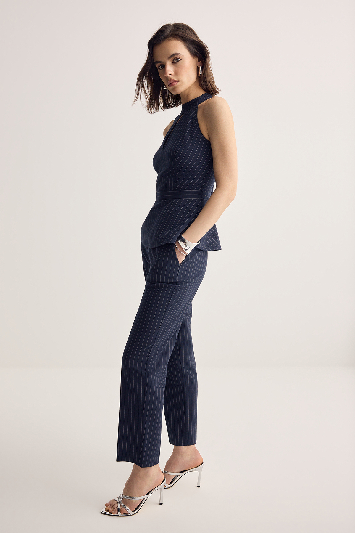 Trendyolmilla  Lacivert Çizgili Düz Paça Dokuma Pantolon TWOSS26PL00091 - Görsel 3