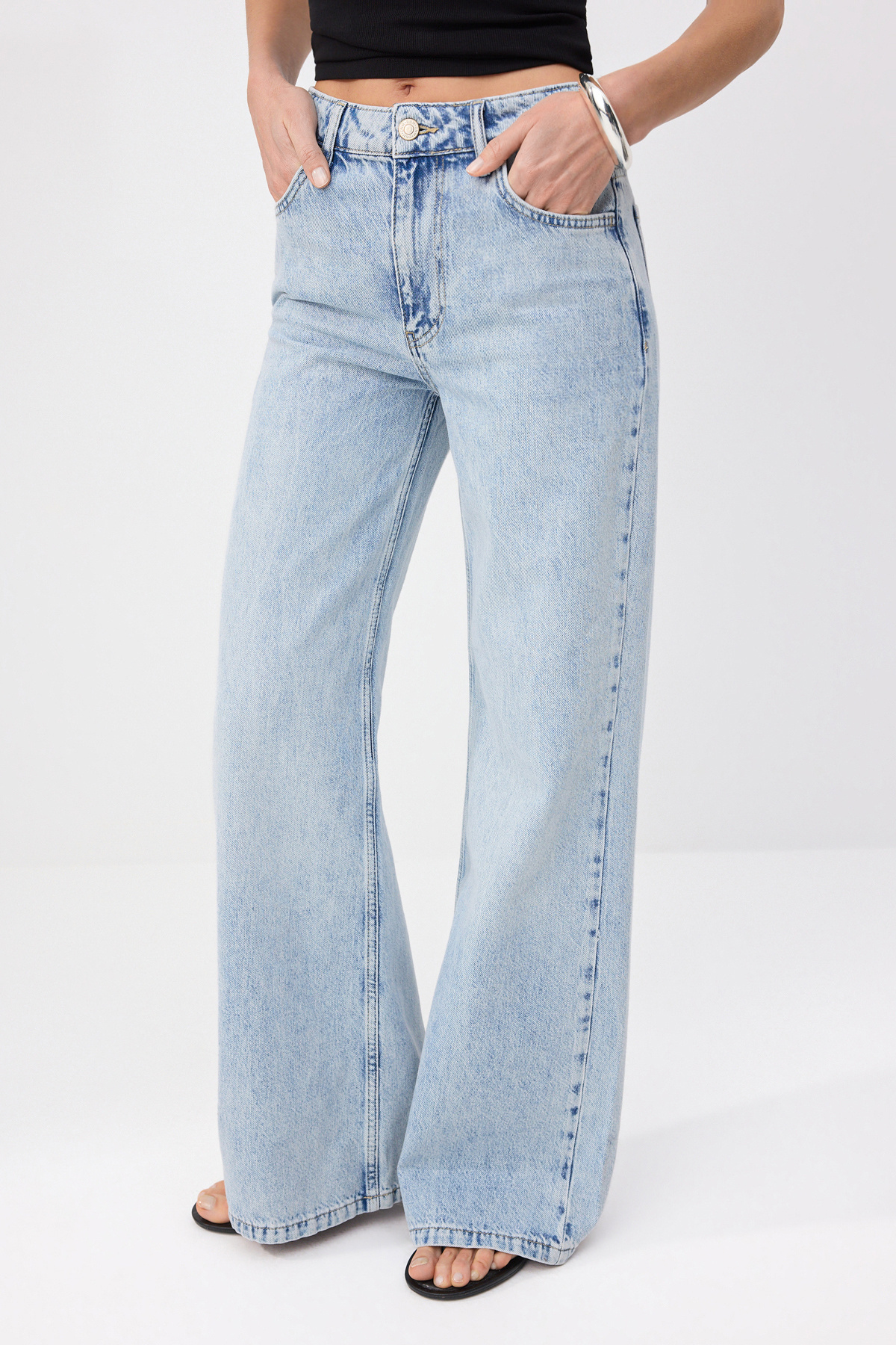 Trendyolmilla  Premium Mavi Özel Kumaş Normal Bel Uzun Boy %100 Pamuk LOOSE Wide Leg Jeans TWOSS26JE00132 - Görsel 5