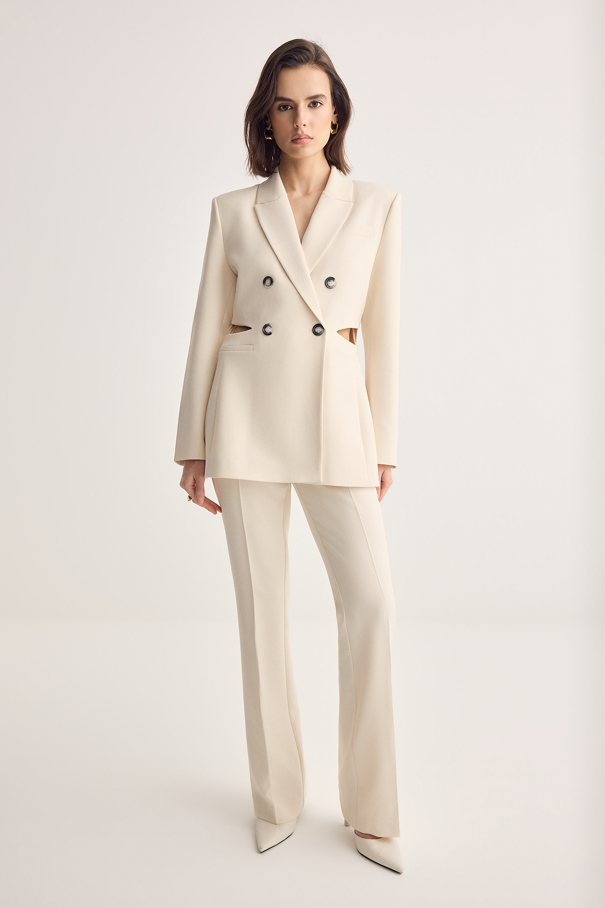 Trendyolmilla  Beyaz Düz Paça Dokuma Pantolon TWOSS26PL00090 - Görsel 2