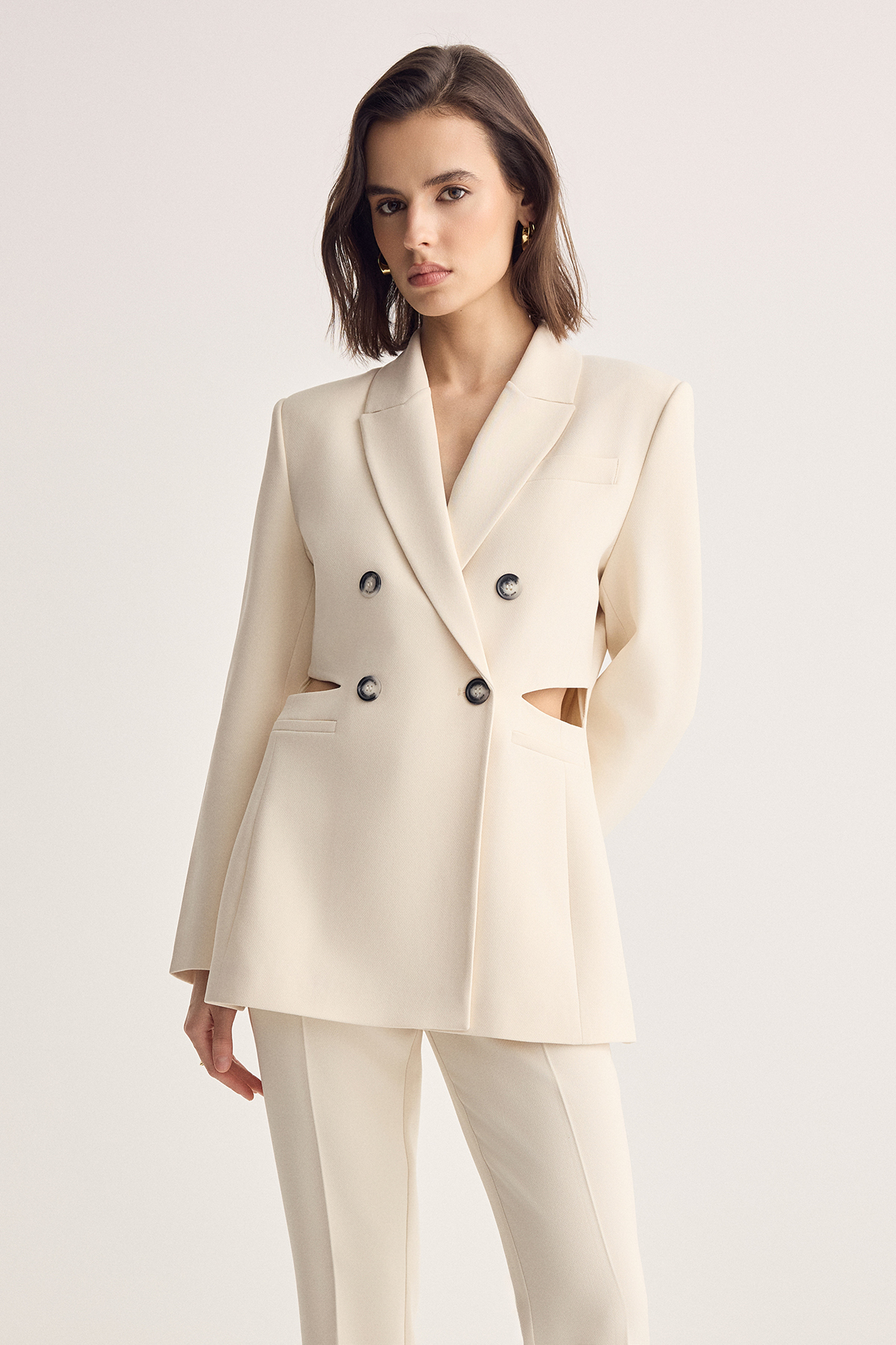 Trendyolmilla  Beyaz Düz Paça Dokuma Pantolon TWOSS26PL00090 - Görsel 3