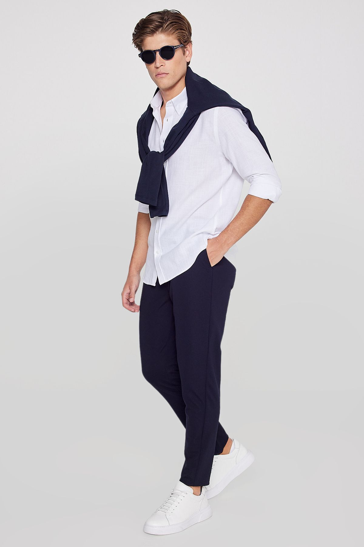 AC&Co / Altınyıldız Classics Erkek Lacivert Slim Fit Dar Kesim Beli Bağlamalı Yan Cepli Casual Jogger Pantolon