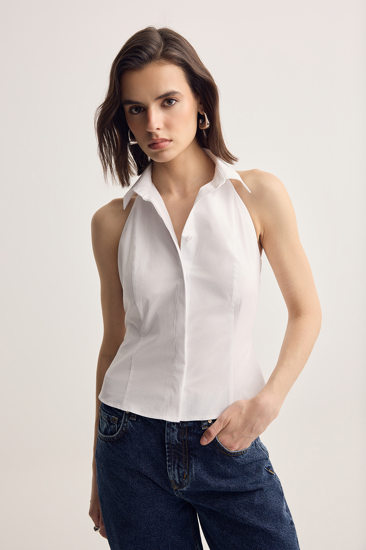 Trendyolmilla  Beyaz Poplin Kolsuz Gömlek TWOSS26GO00096 - Görsel 3