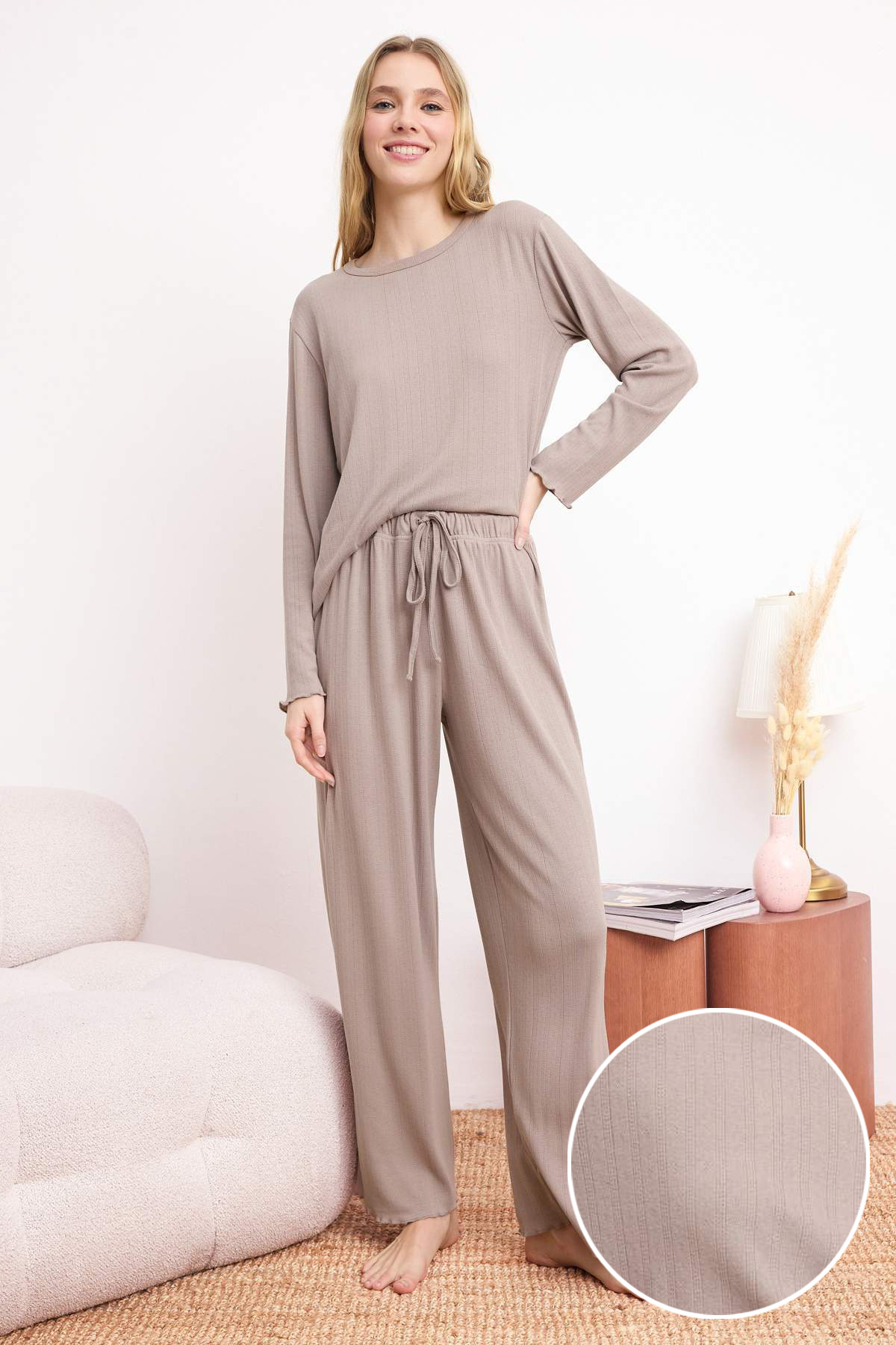 Trendyolmilla  Vizon Baby Overloklu Yumuşak Tuşe Kışlık Fitilli/Pointel Örme Pijama Takımı THMSS26PT00166