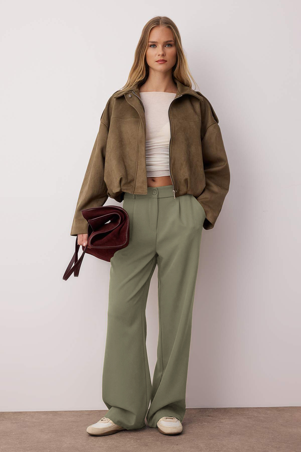 Trendyolmilla  Açık Haki Yüksek Bel Wide Leg/Geniş Paça Pilili Dokuma Kumaş Pantolon TWOAW21PL0076 - Görsel 2