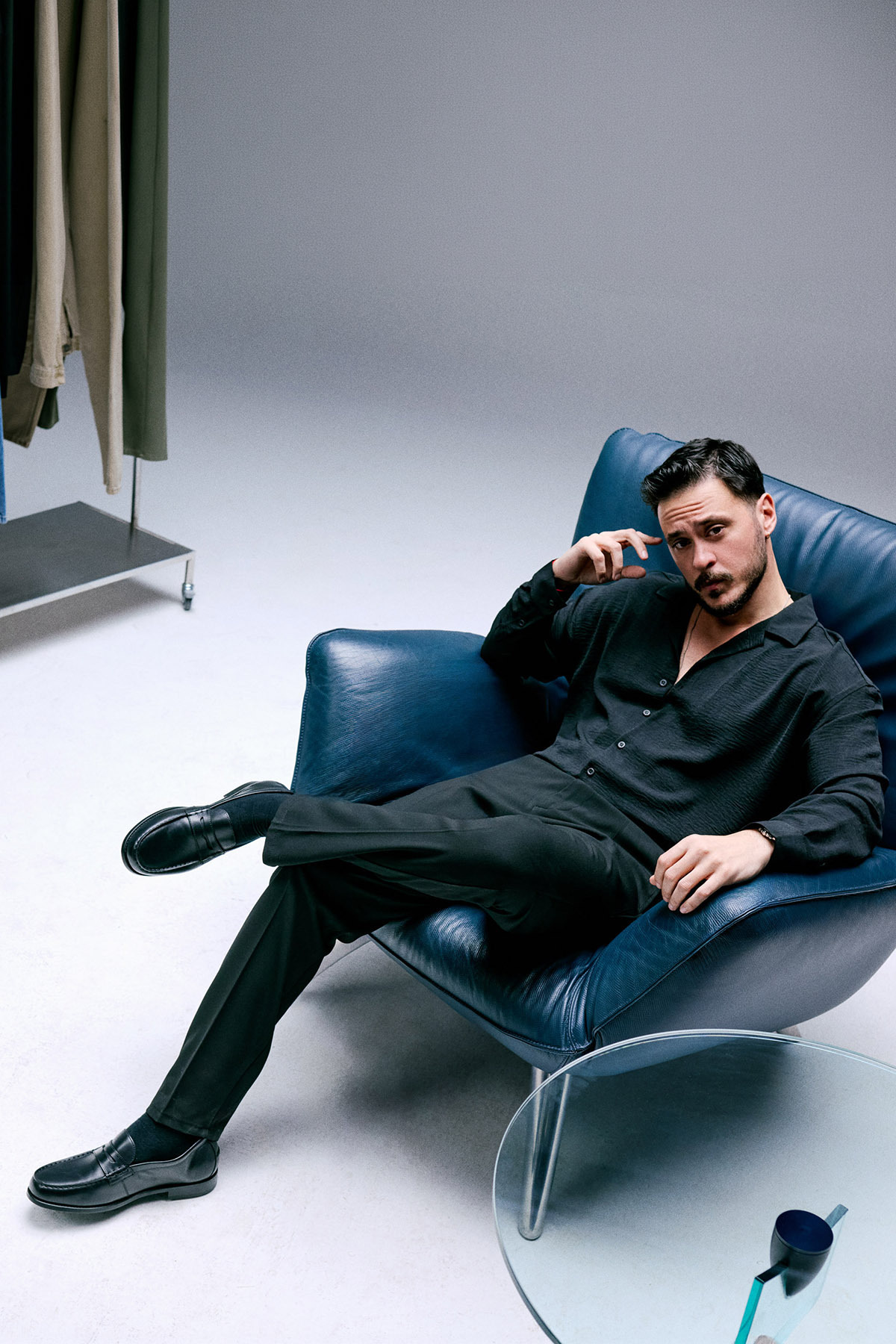 Trendyolmilla  Siyah Oversize Fit Apaş Yaka Yazlık Keten Görünümlü Gömlek TMNSS23GO00053