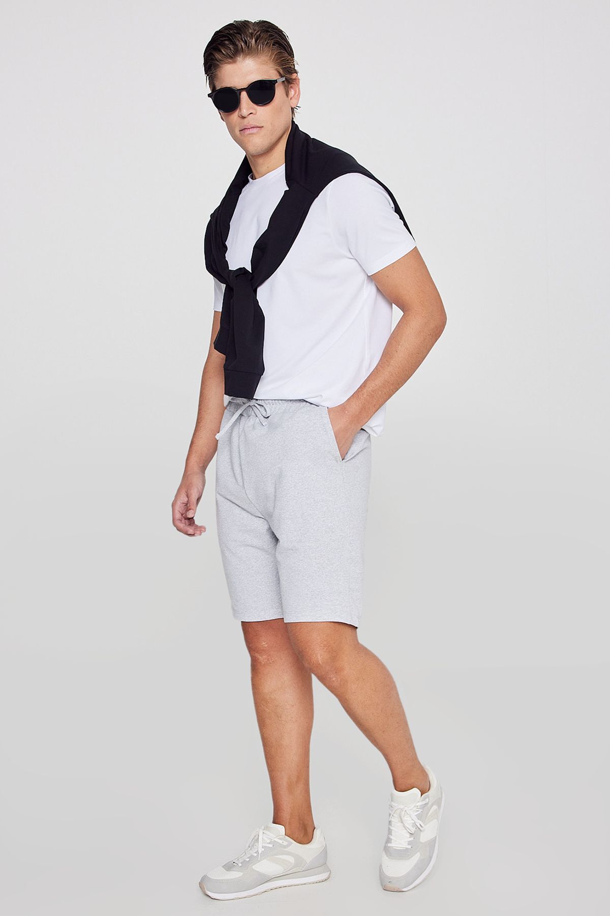 AC&Co / Altınyıldız Classics  Erkek Gri Melanj Pamuklu Rahat Nefes Alabilen 2 İplik Cepli Örme Şort Standart Fit Normal Kesim