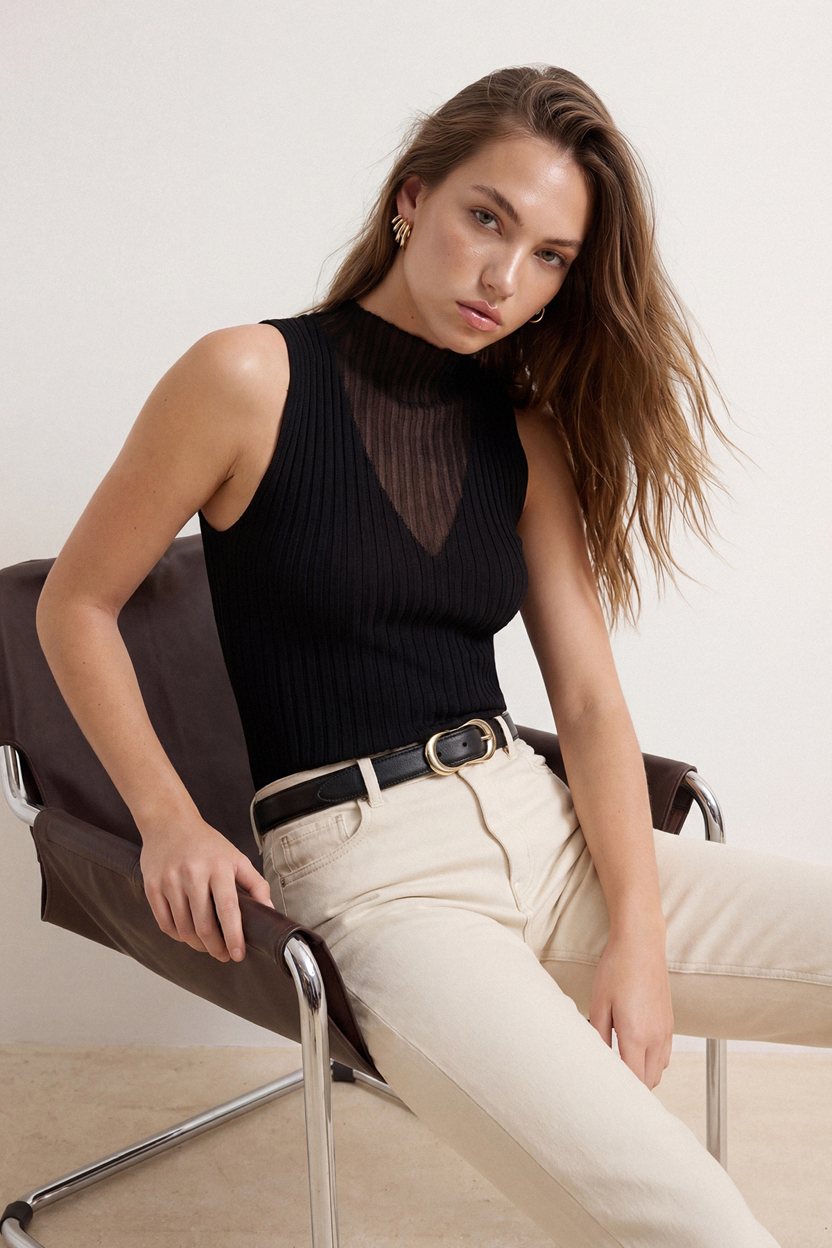 Trendyolmilla  Siyah Dik Yaka Transparan Detaylı İnce Triko Bluz TWOSS25BZ00325 - Görsel 2