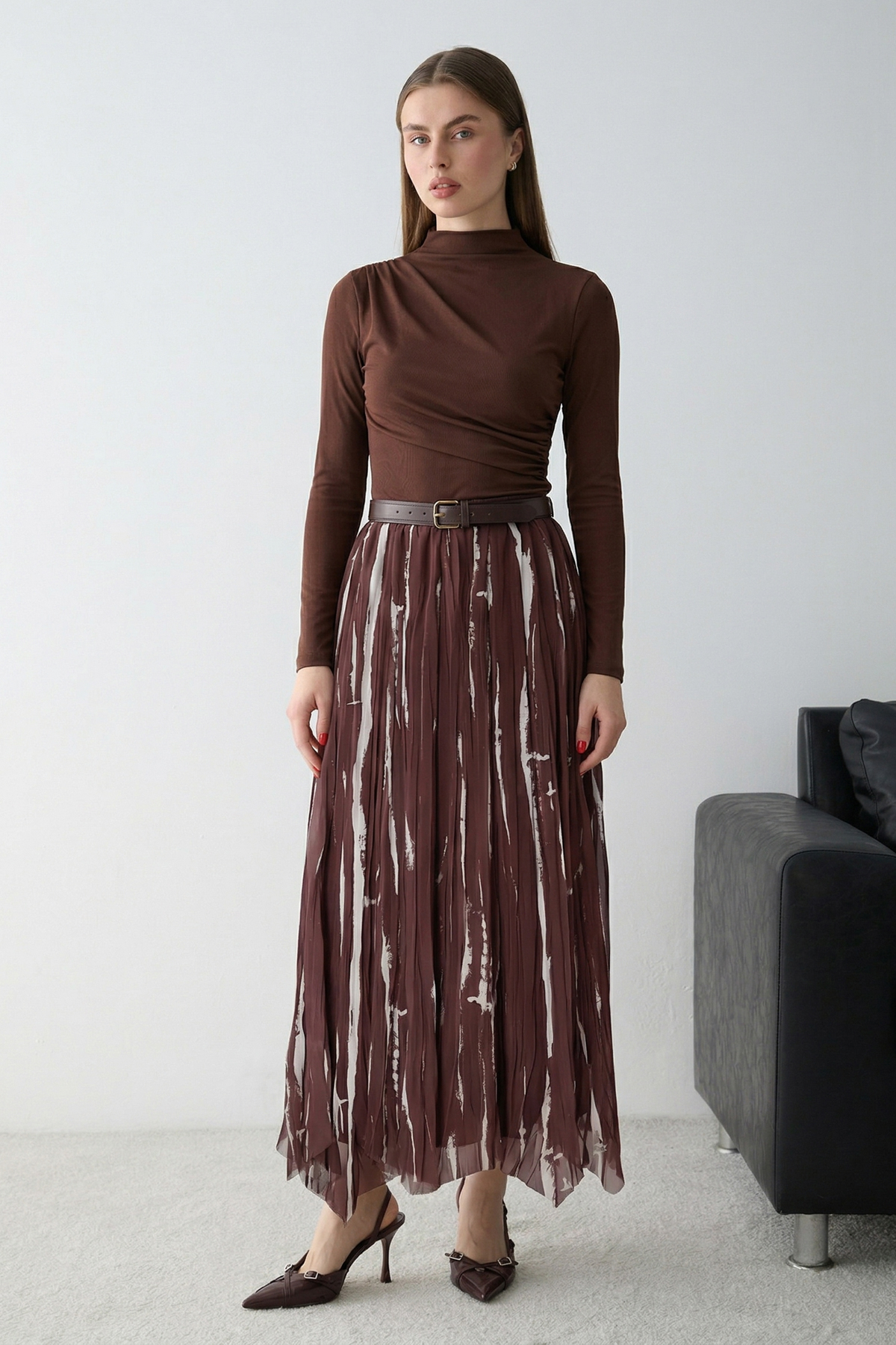 Trendyolmilla  Kahverengi Kemerli Astarlı Desenli Şifon Etek TCTSS26EE00030 - Görsel 5