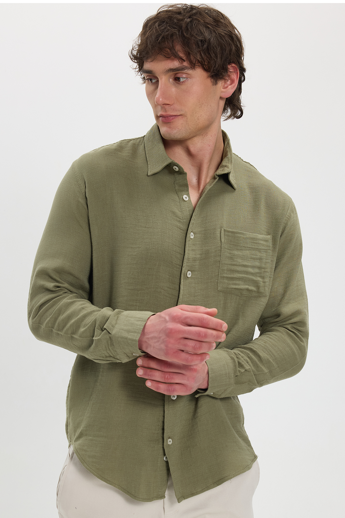 Tudors  Erkek Relax Fit Rahat Kesim Oversize Müslin Viskon Pamuklu Tek Cepli Düz Haki Gömlek - Görsel 7