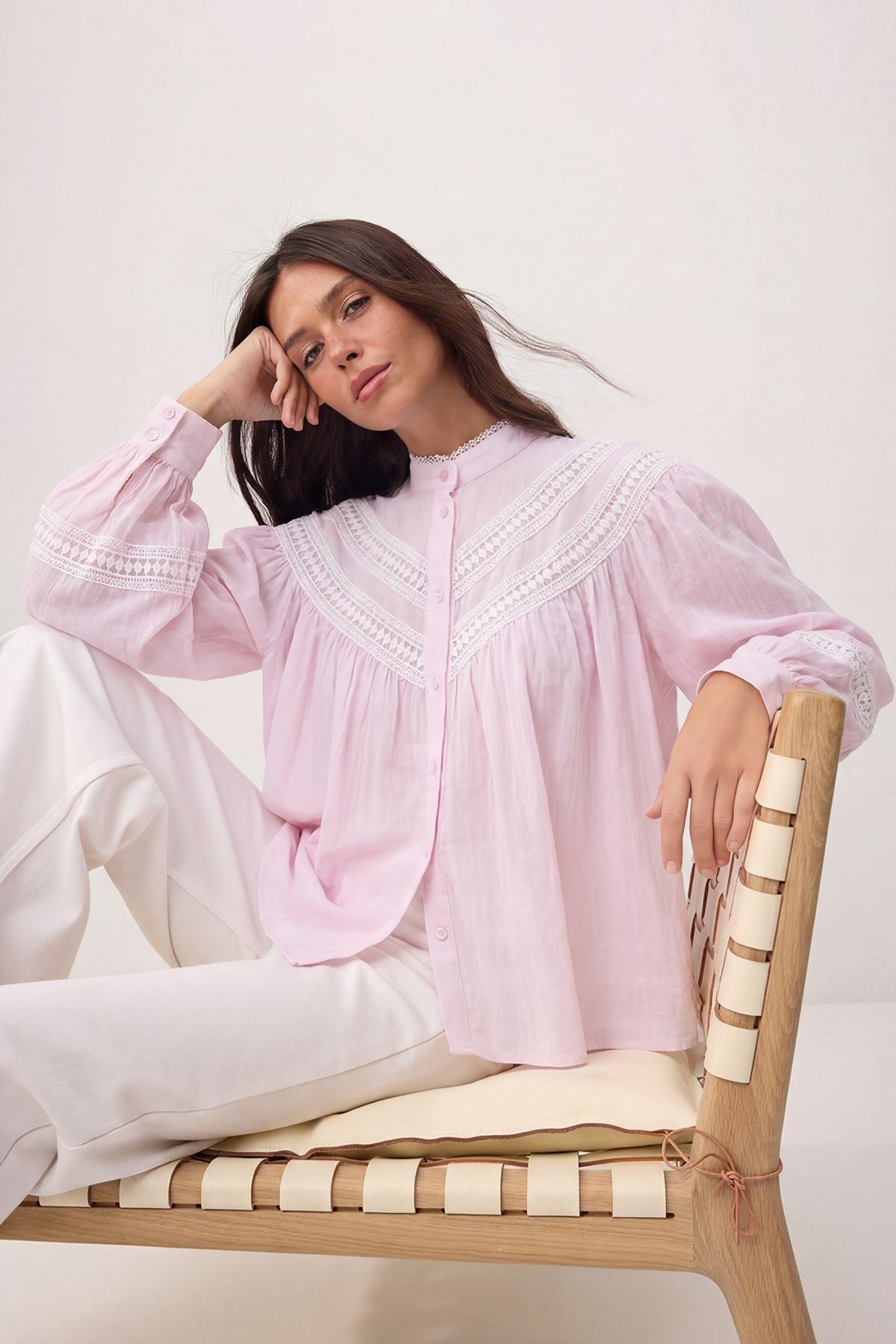 Trendyolmilla  Pembe Dantel Detaylı Geniş Kalıp Bohem Gömlek TWOSS26GO00179 - Görsel 5