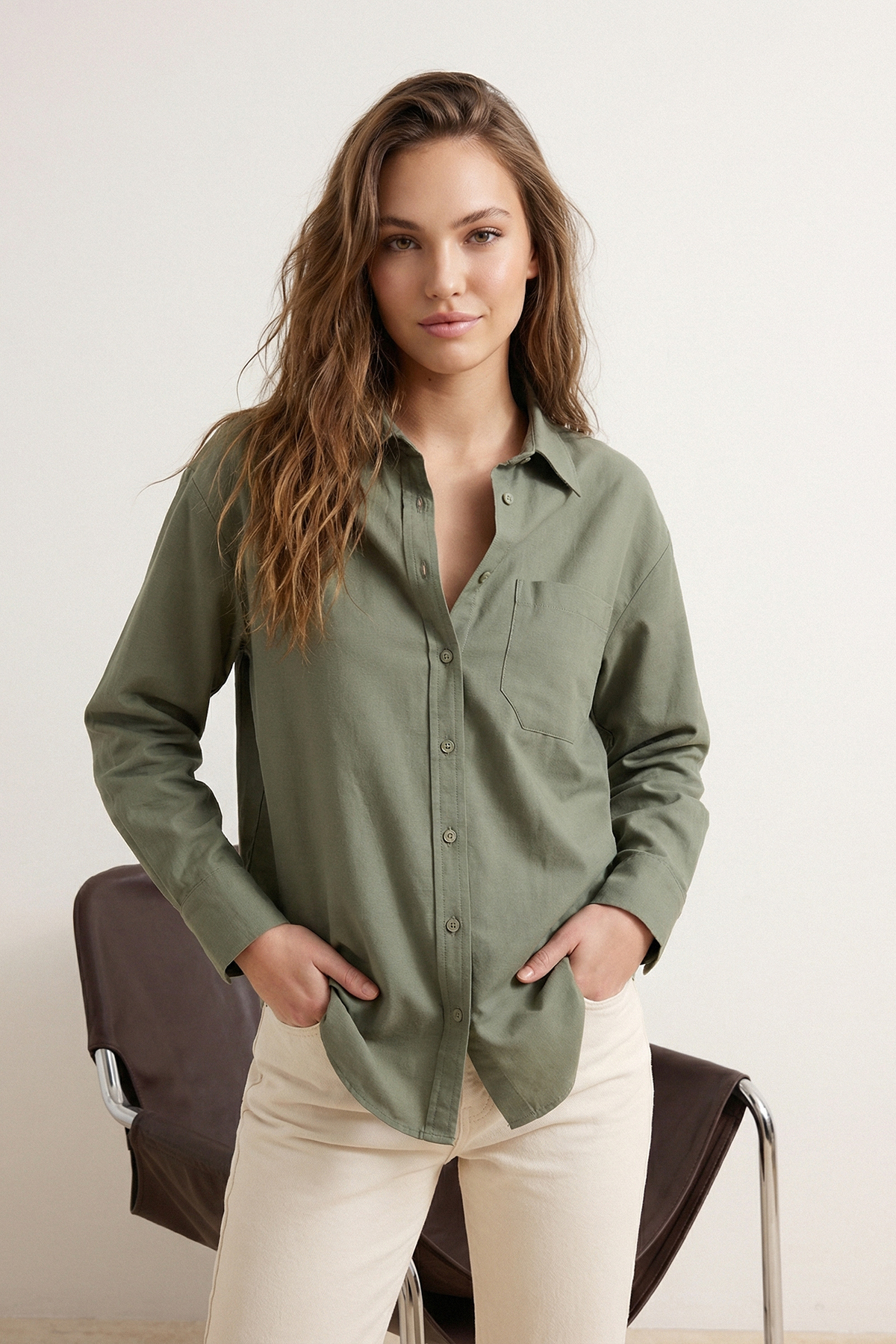 Trendyolmilla  Koyu Haki Tek Cepli Boyfriend Dokuma Pamuklu Gömlek TWOAW20GO0115 - Görsel 2
