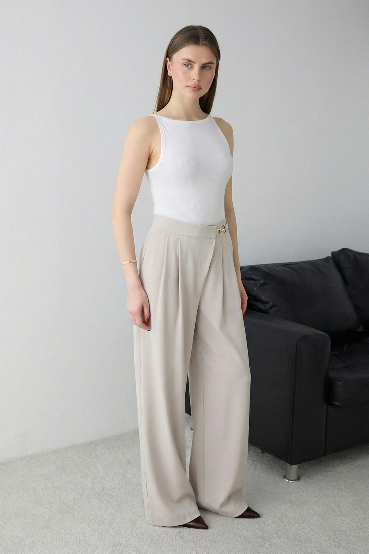 Trendyolmilla  Taş Kapama Detaylı Geniş Paça Modal Pantolon TWOSS26PL00128 - Görsel 4