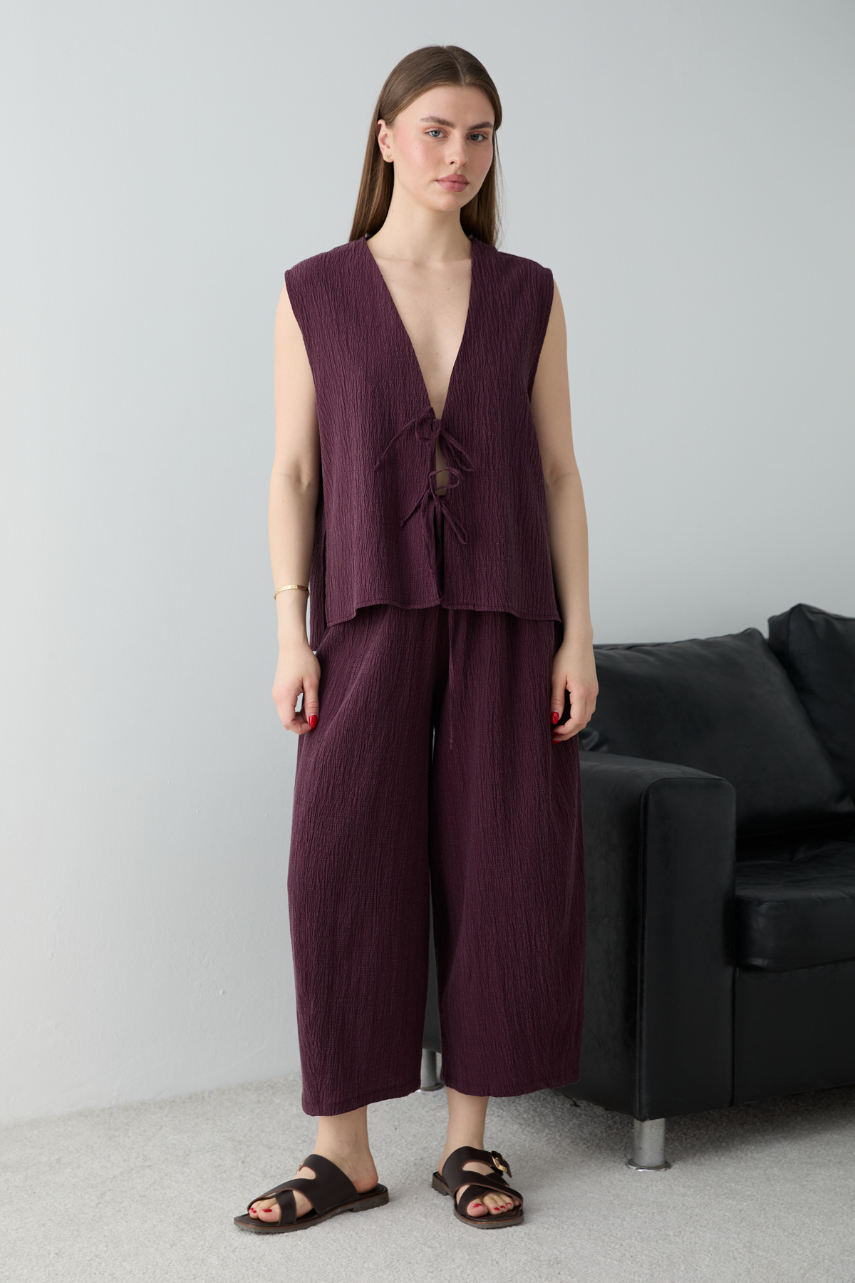 Trendyolmilla Bordo Bağlamalı Yelek Pantolon Takım TWOSS26AU00180