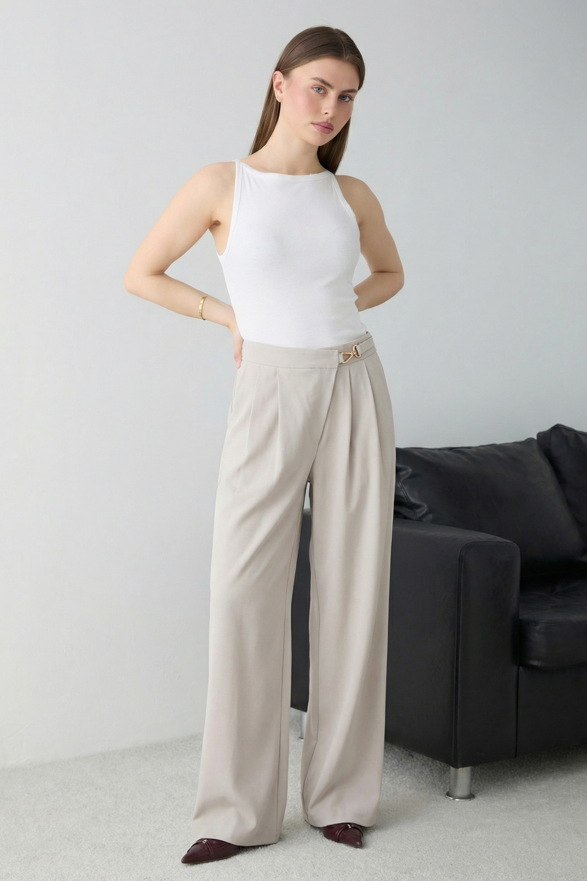 Trendyolmilla  Taş Kapama Detaylı Geniş Paça Modal Pantolon TWOSS26PL00128 - Görsel 3