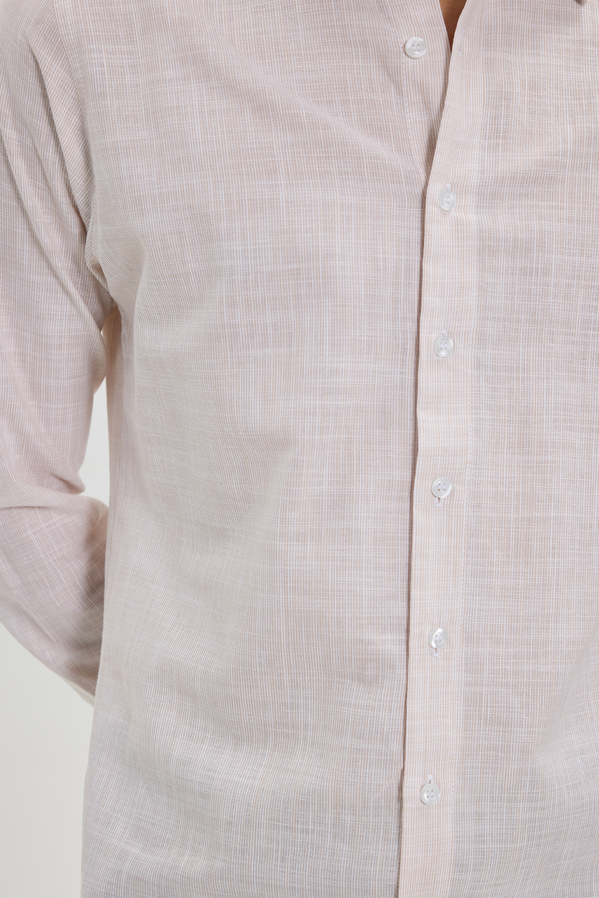 پیراهن تودورز مردانه کتان پنبه ای بژ کژوال / روزمره راه راه Slim Fit/اسلیم فیت    بیسیک کژوال/روزمره | Tudors DR250030 TR - تصویر 4
