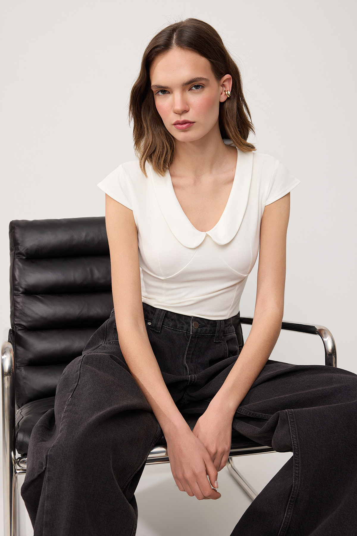 Trendyolmilla Ekru Regular/Normal Kalıp Bebe Yaka Kolsuz İnterlok Örme Bluz TWOSS26BZ00342