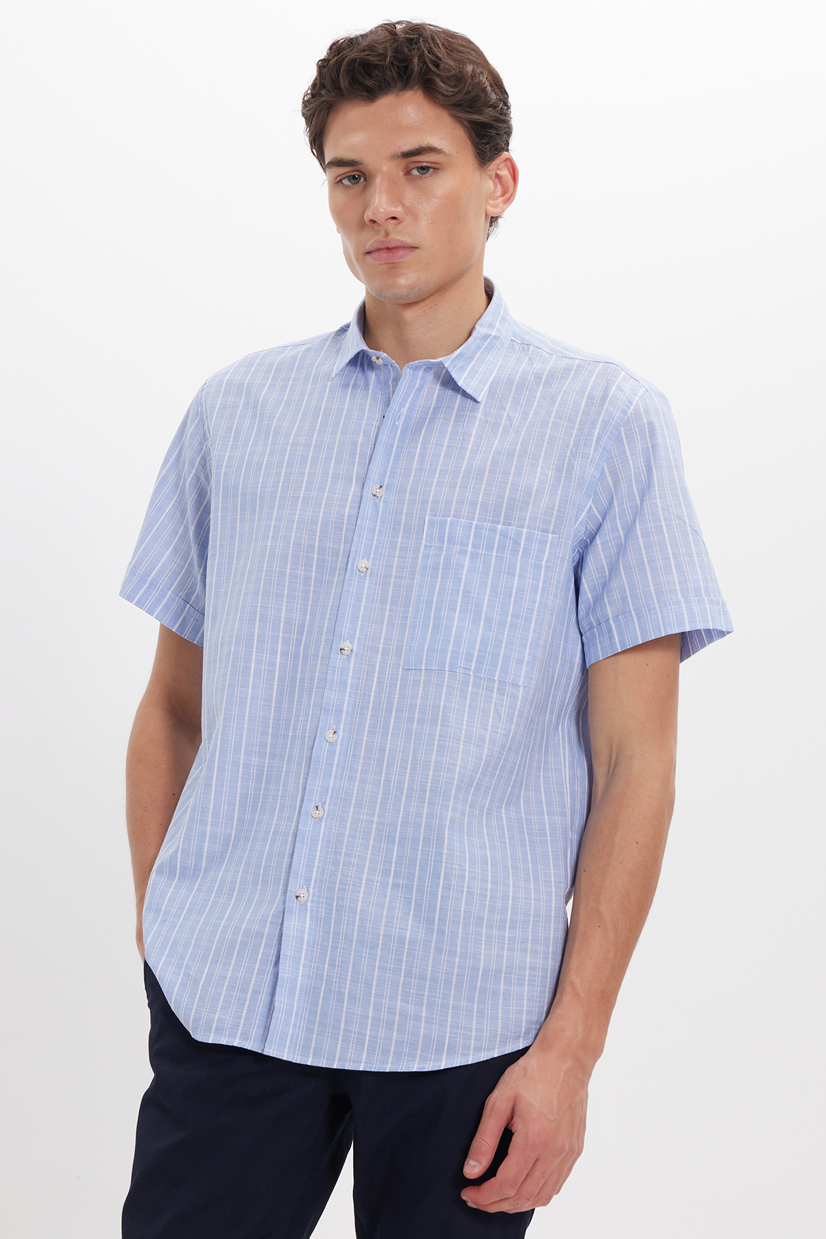 Men's Regular Fit Classic Cut Oversize 100% Cotton Linen Texture Single Pocket Striped Short Sleeve Blue Shirt