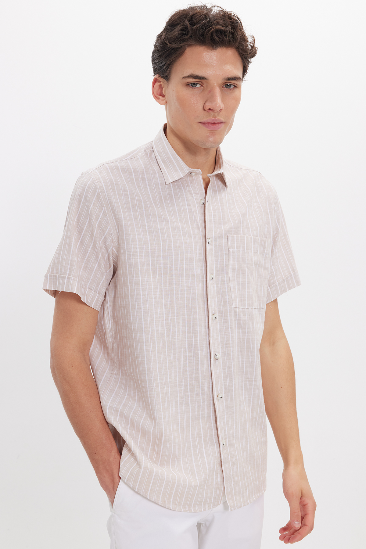 Men's Regular Fit Classic Cut Oversize 100% Cotton Linen Texture Single Pocket Striped Short Sleeve Beige Shirt