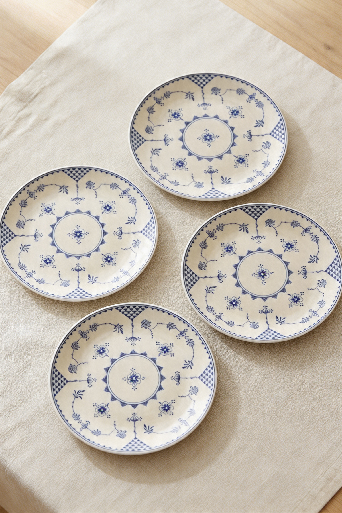Trendyol Home 4-Piece Vintage Blue Blanc Design Porcelain Cake Set Tphss26Tbk00036
