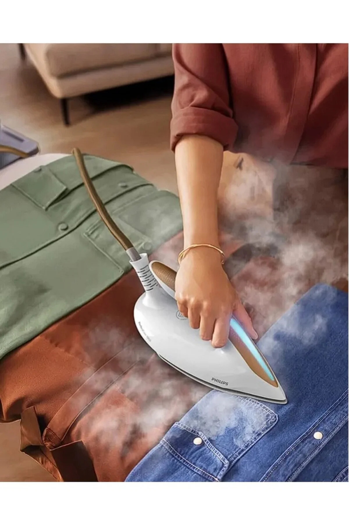 SteamGlide Elite Taban ile Kolay ve Etkili Ütüleme PerfectCare 7000 Serisi Buhar Kazanlı Ütü 7