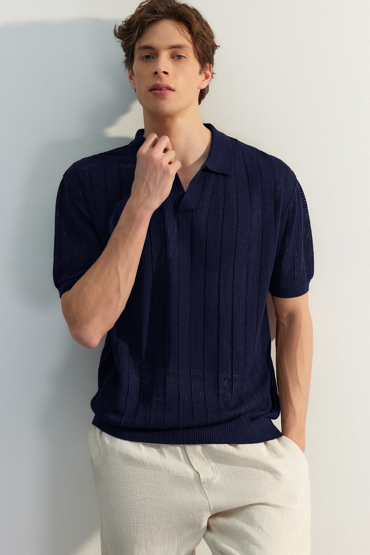 Trendyolmilla Man Lacivert Relaxed Pamuklu Kısa Kol Polo Yaka Triko T-shirt TMNSS23PO00024
